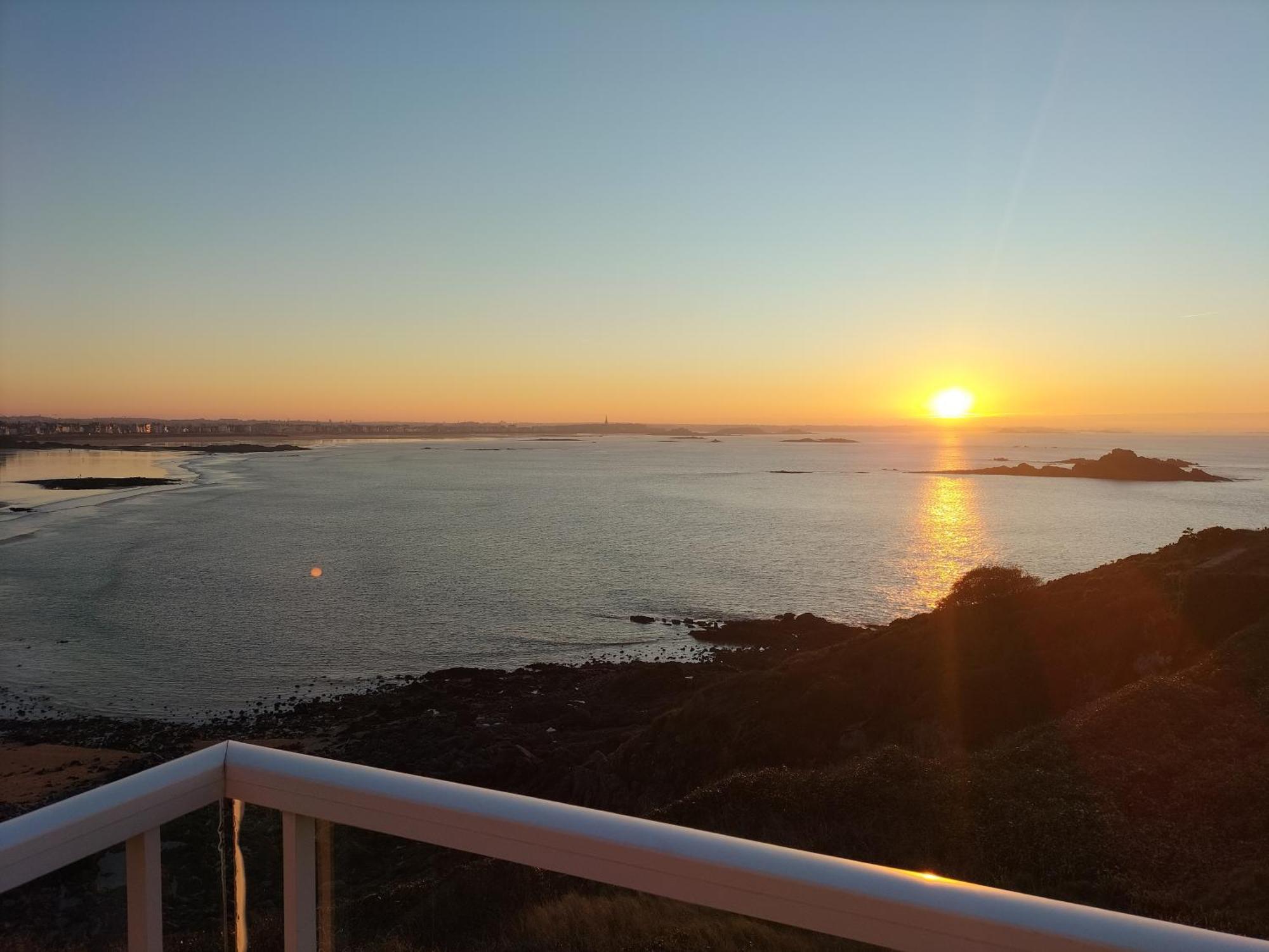 فيلا Le Cezembre - Vue 180 Baie St Malo سان مالو المظهر الخارجي الصورة